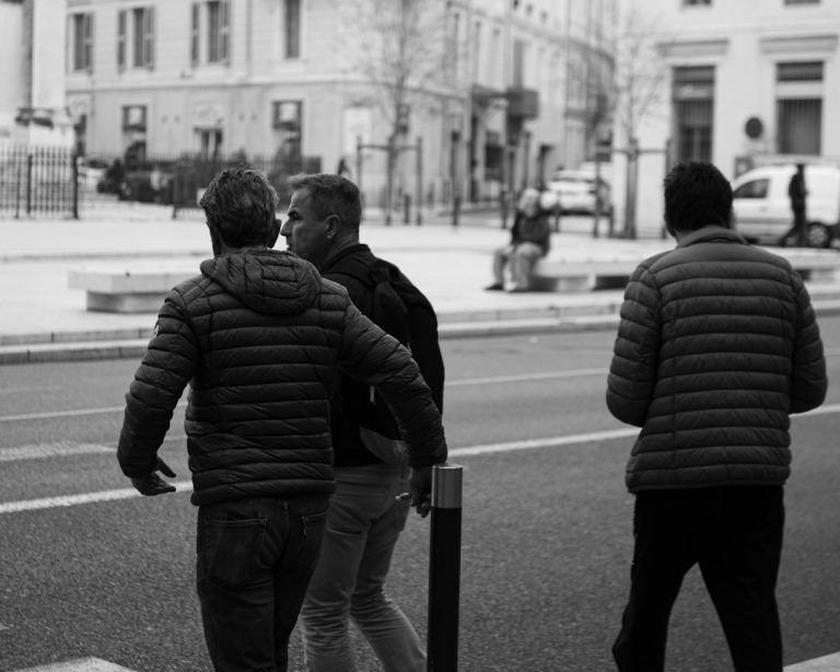 Rencontre Gay à Nîmes : Les Meilleurs Lieux de Drague et de Rencontres